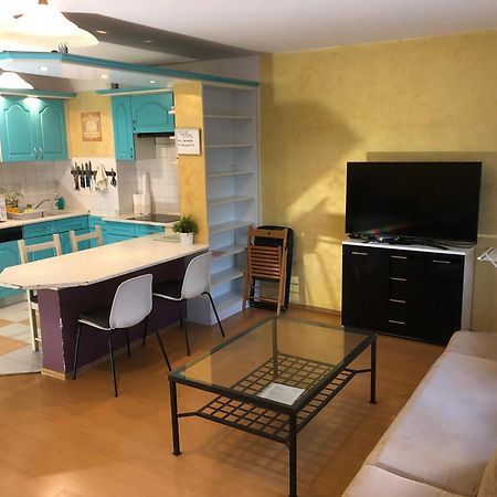 Large Apartment With Garage And Terrace บูดาเปสต์ ภายนอก รูปภาพ